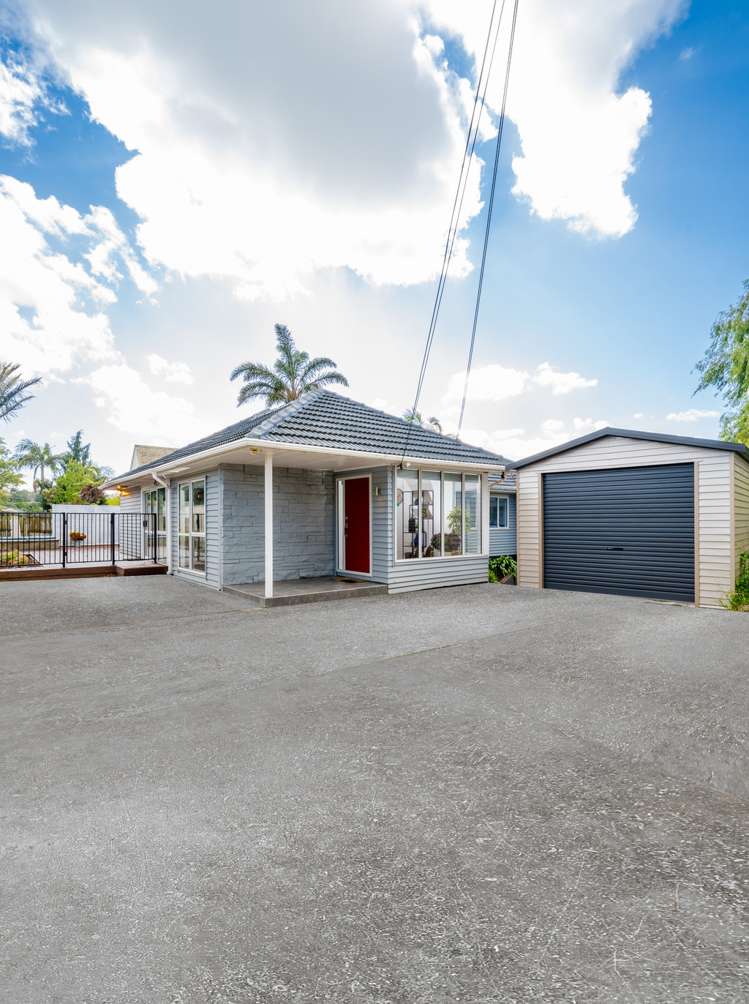 6 Freyberg Place Howick_24