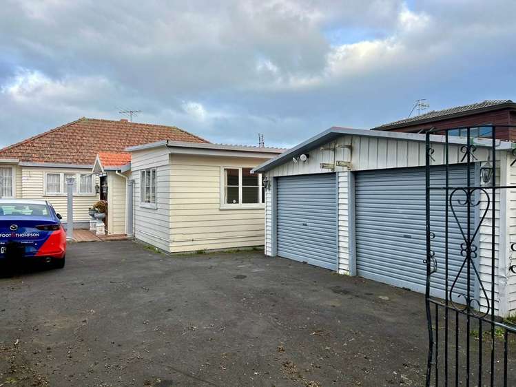 129 East Coast Road Castor Bay_15