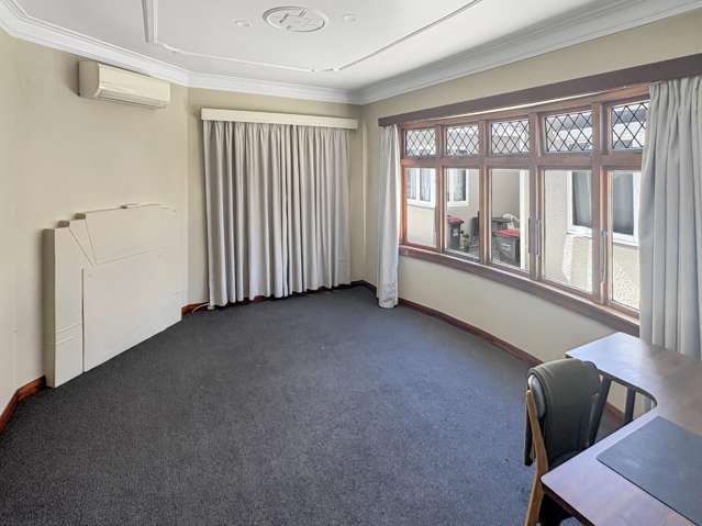 2/402 Queen Street East 10482_4