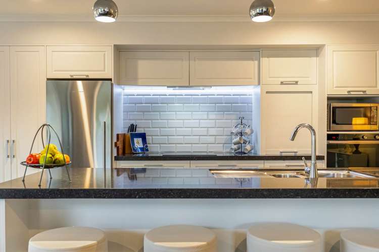 5 Laurie Street Red Beach_9