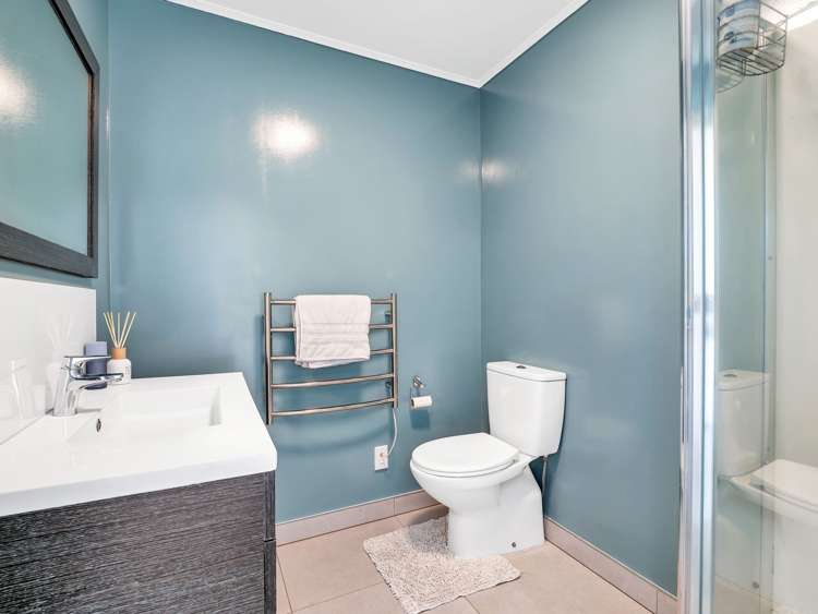 90 Glendale Road Glen Eden_23