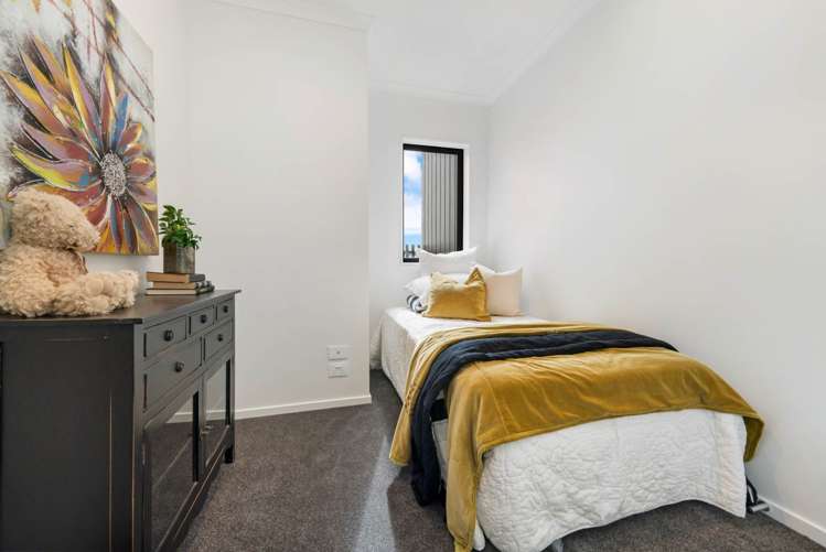 5 Henry Maxwell Way Flat Bush_14