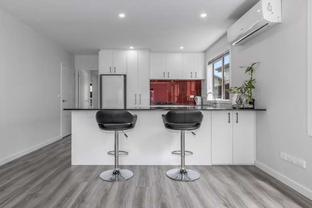 44 Karearea Avenue Porirua_1