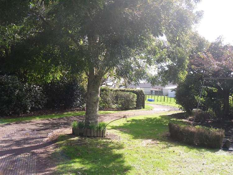 111 Brecon Road Stratford_13