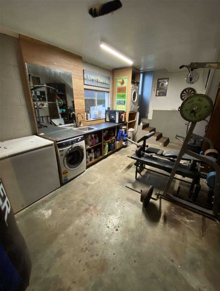 98 Salford Street Windsor_21