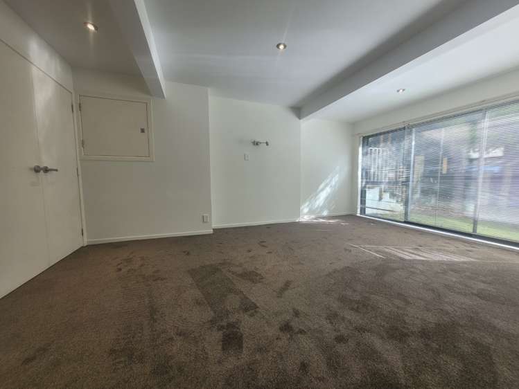 5E Athens Road 10051_11