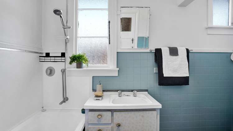 32 Victoria Road New Plymouth Central_13