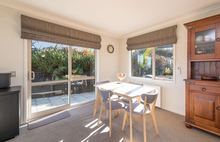 369 Princes Drive Britannia Heights_9