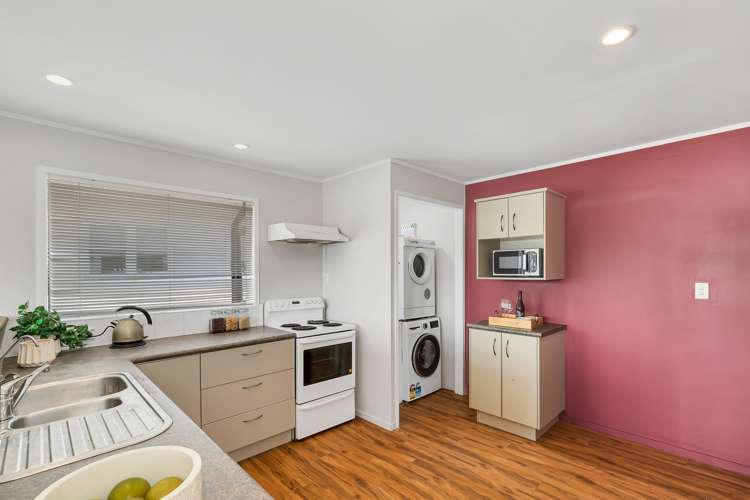 61 Smale Street Point Chevalier_5