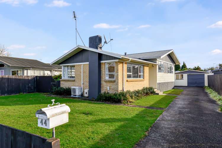 44 Dalton Crescent Dinsdale_1
