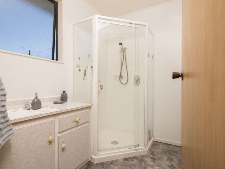 16 The Anchorage Waikawa_14