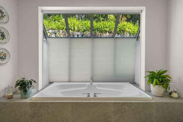 48 The Cliffs Britannia Heights_16