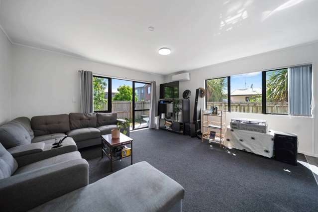 2/8 Freyberg Crescent Pukekohe_3