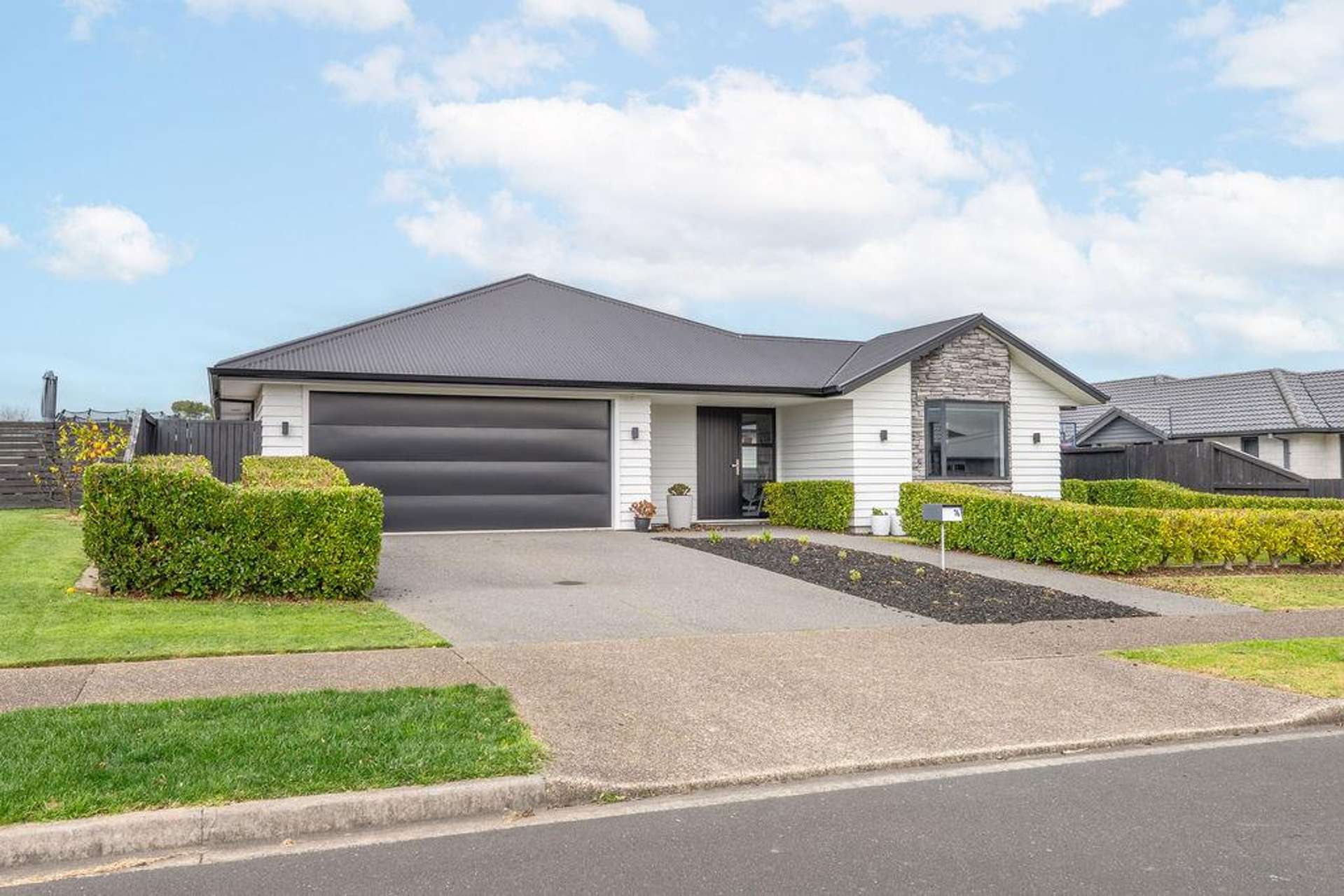 76 Puhirake Crescent Pyes Pa_0