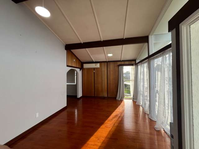 38 Thornlow Street Glendene_1