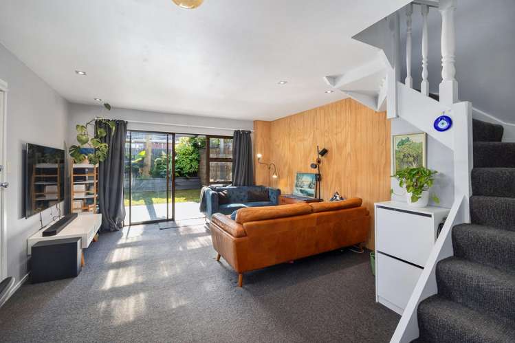 1/98 Owairaka Avenue Mount Albert_2