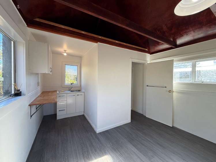 18 Renton Road Mount Albert_15