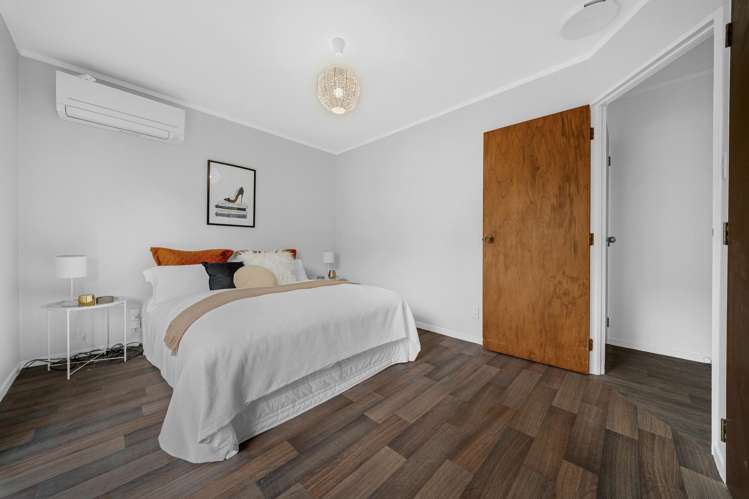 2/8 Millbrook Road Henderson_8
