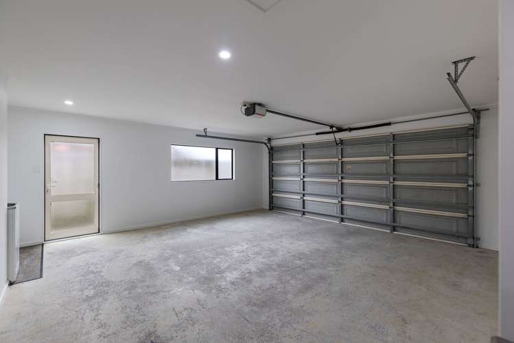 21 Logan Way Kelvin Grove_17