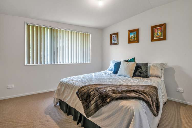 47 Pohutukawa Avenue Shelly Park_17