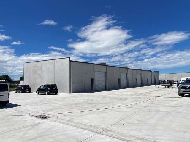 8/1 Lake Bryndwr Lane Burnside_2