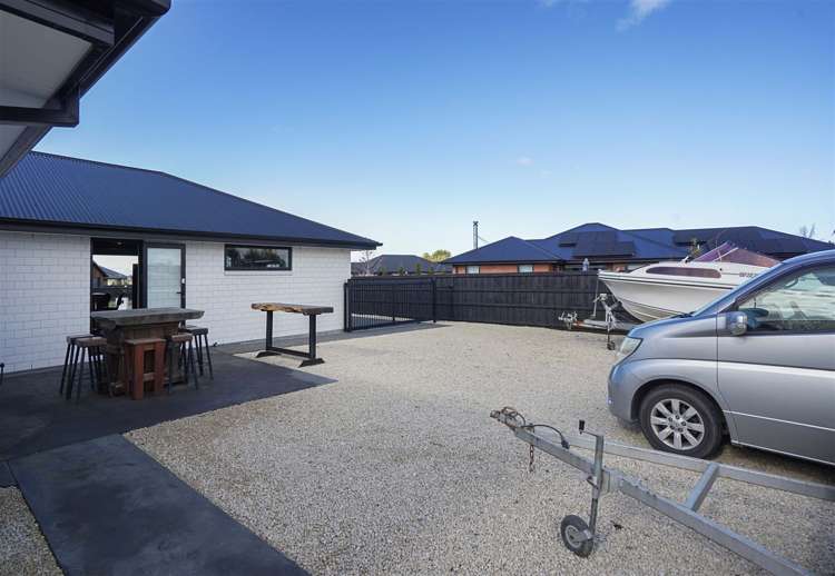 14 Quail Way Amberley_30