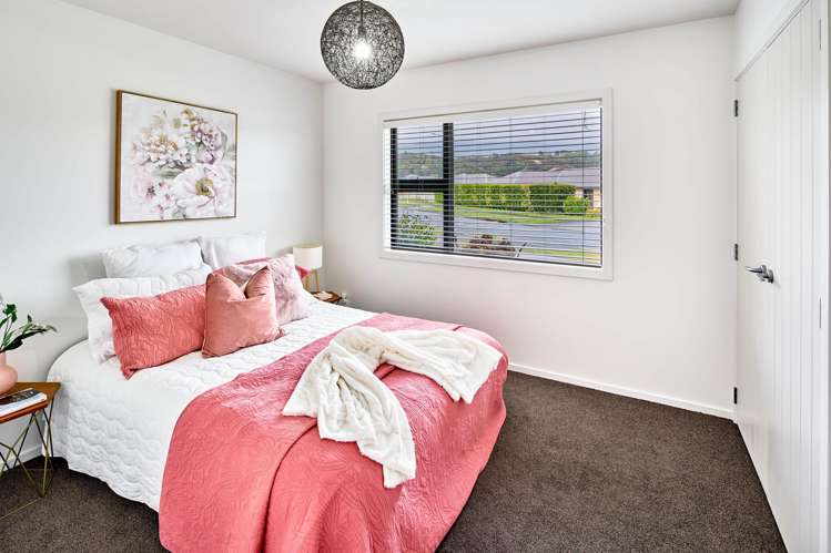 49 Sunstone Crescent Brown Owl_12