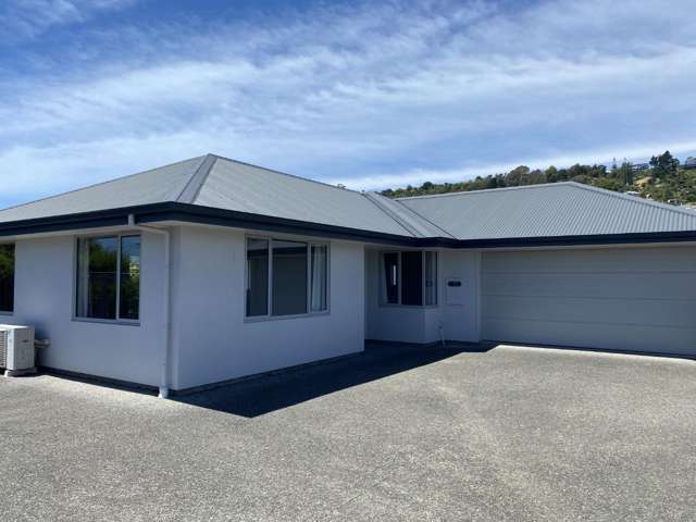 Modern Three Bedroom home in Prime Location