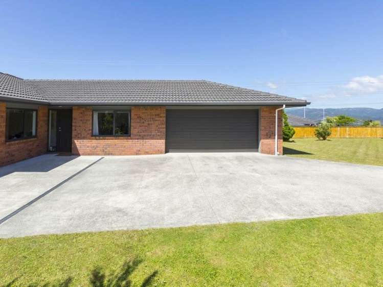 48 Percy Kinsman Crescent Riverstone Terraces_22