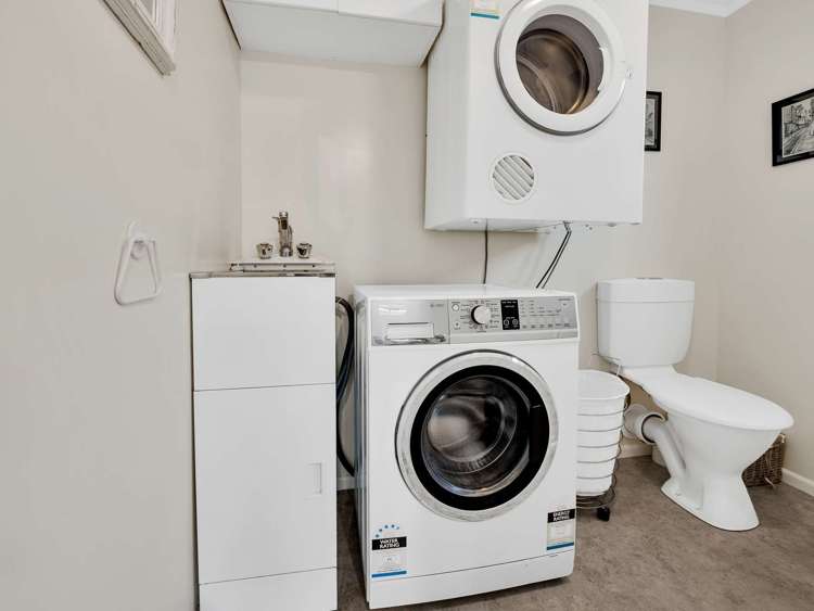 33 Moore Avenue Tawhero_23