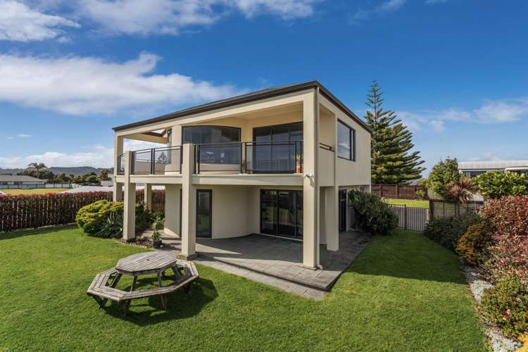 11 Island View Heights Coastlands_25