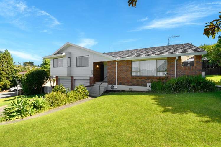 12 Sylvania Drive Matua_13