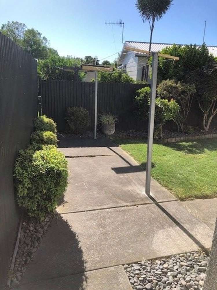 2/68A Guppy Road Greenmeadows_21