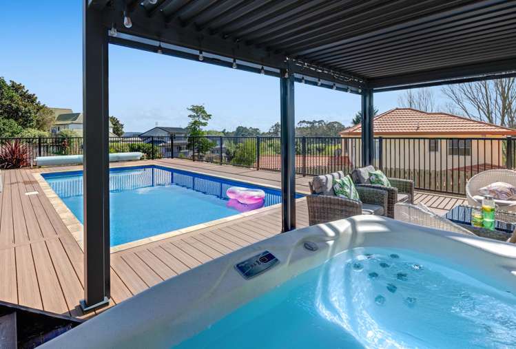 11 Azure Grove Unsworth Heights_26