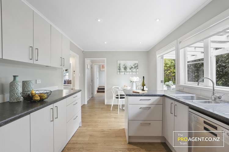 29 Hollywood Avenue Titirangi_5