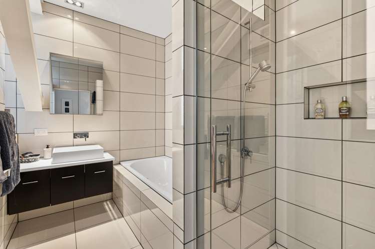 8A Olivers Place Queenstown_16