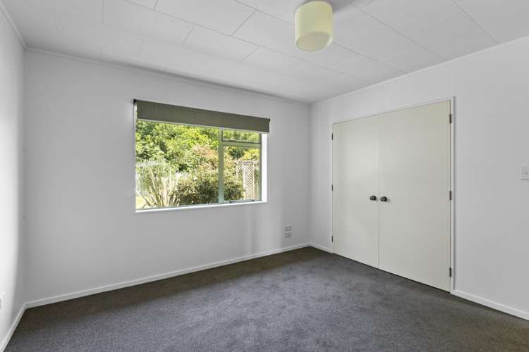 16 Hickford Place Okato_20