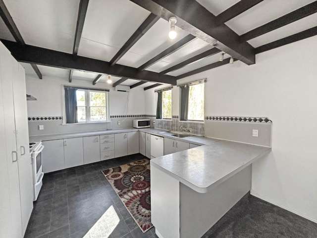 16 Wood Street Takaro_1