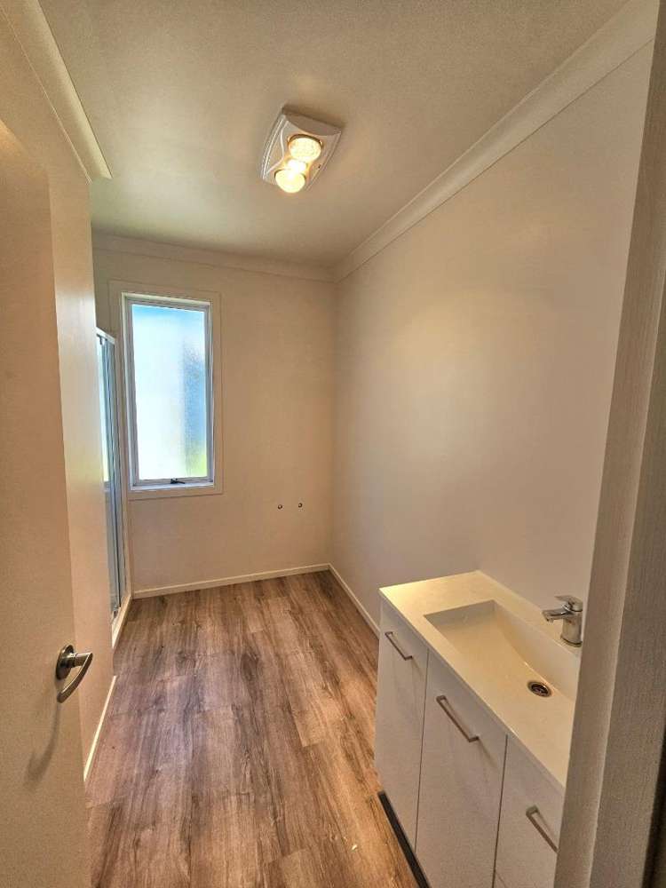 8 Hutchins Street 10858_12