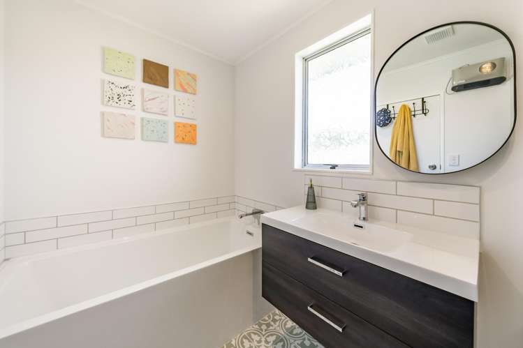 3 Newburn Grove Wainuiomata_18