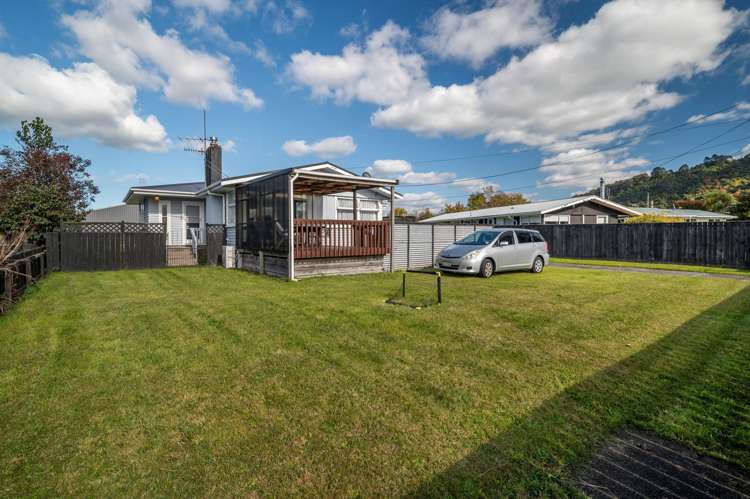 20 Fenruss Street Fairy Springs_16