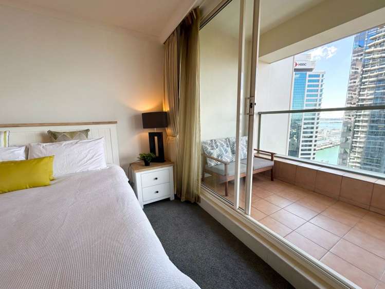 1807/8 Albert Street Auckland Central_10