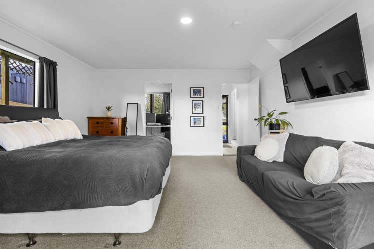 7a Huia Avenue Forest Lake_6