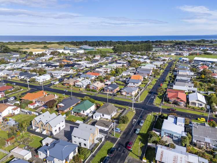 58B, C & D Botha Street Tainui_44