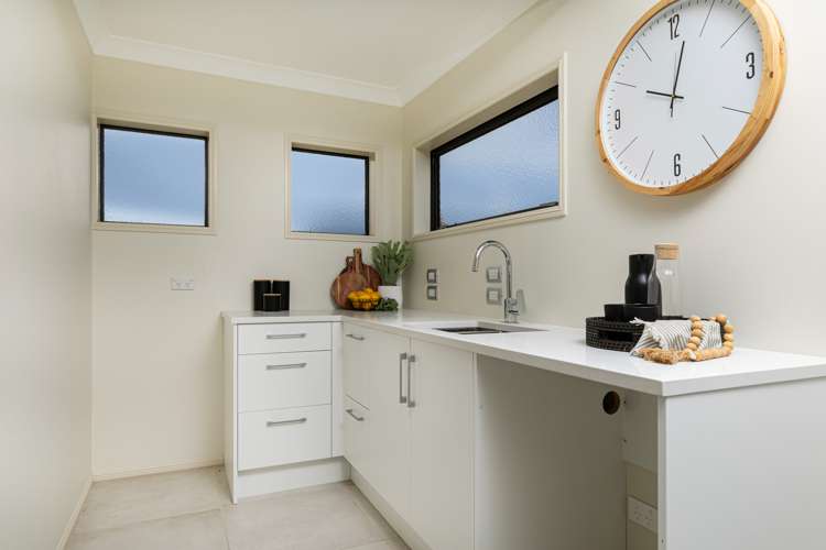 135 Centreway Road Orewa_14