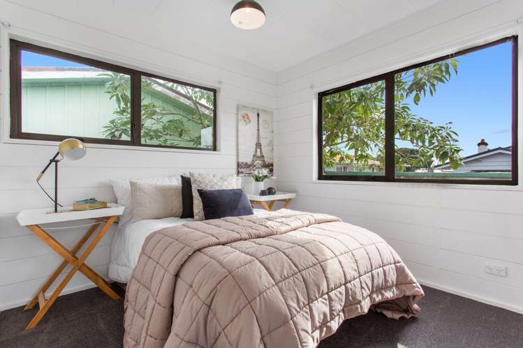 2/2 Harlston Road Mount Albert_8