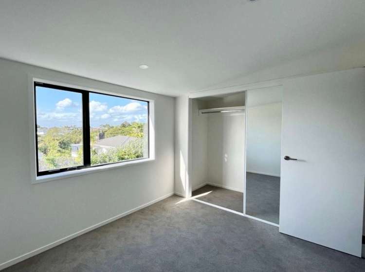 6/8 Valron Road Te Atatu South_7
