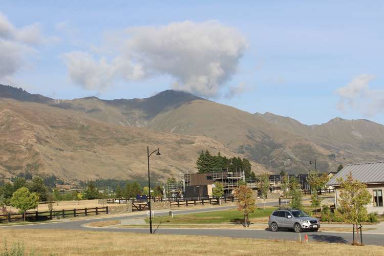 6 Doug Ledgerwood Drive Wanaka_11