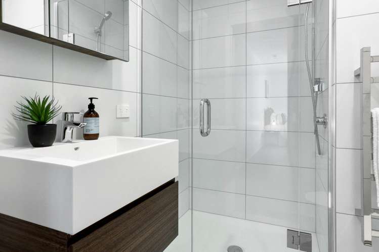 502/12 Barrack Road Mt Wellington_6