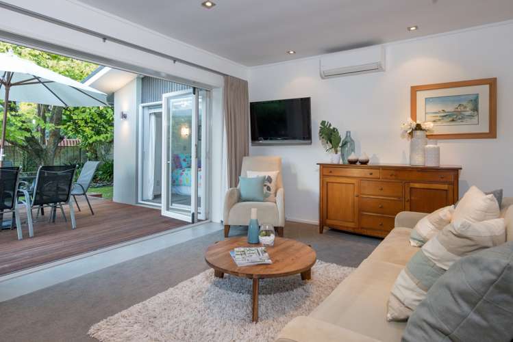 7 Christensen Place Forrest Hill_25